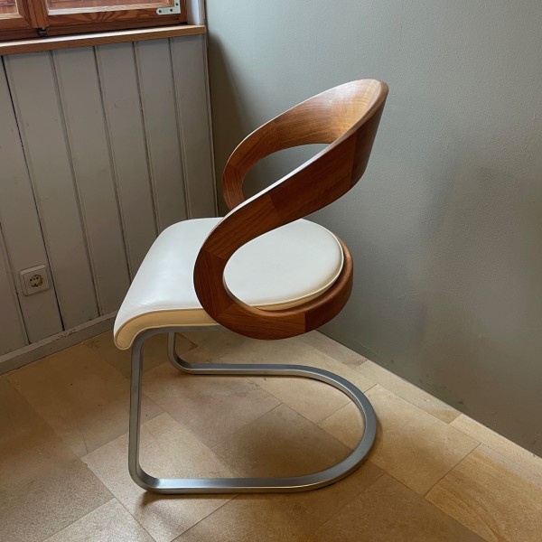 Stuhl Freischwinger Girado von Team7